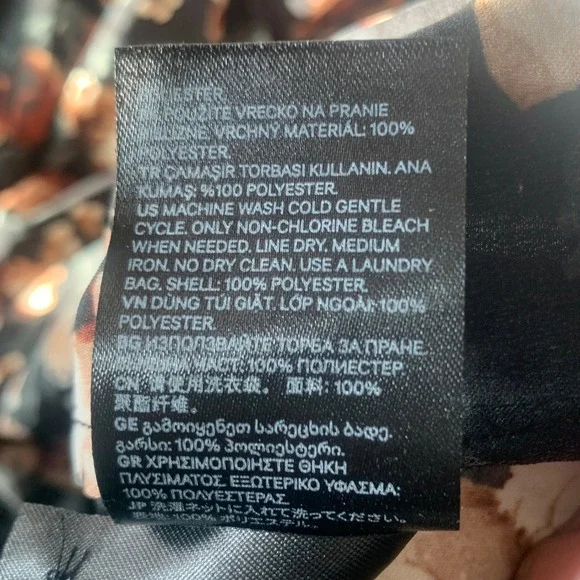 H&M Womens Black Floral Print 3/4 Sleeve V-Neck Shift Dress Sz 8 Polyester Boho - Picture 7 of 12